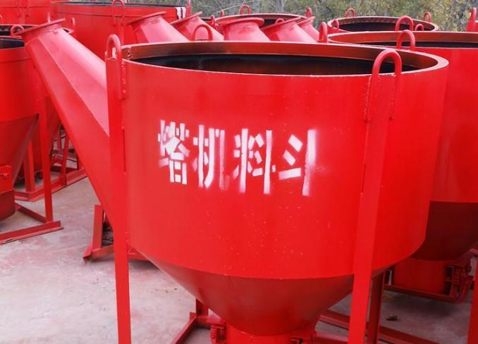 臨清塔機(jī)廠家專供：塔吊料斗和塔機(jī)零配件說(shuō)明